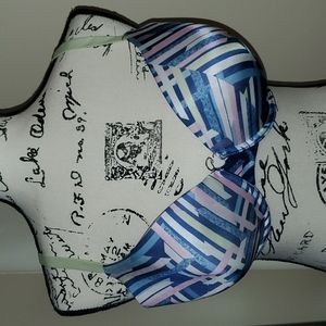 38D Victoria's Secret Lightly Lined Bra